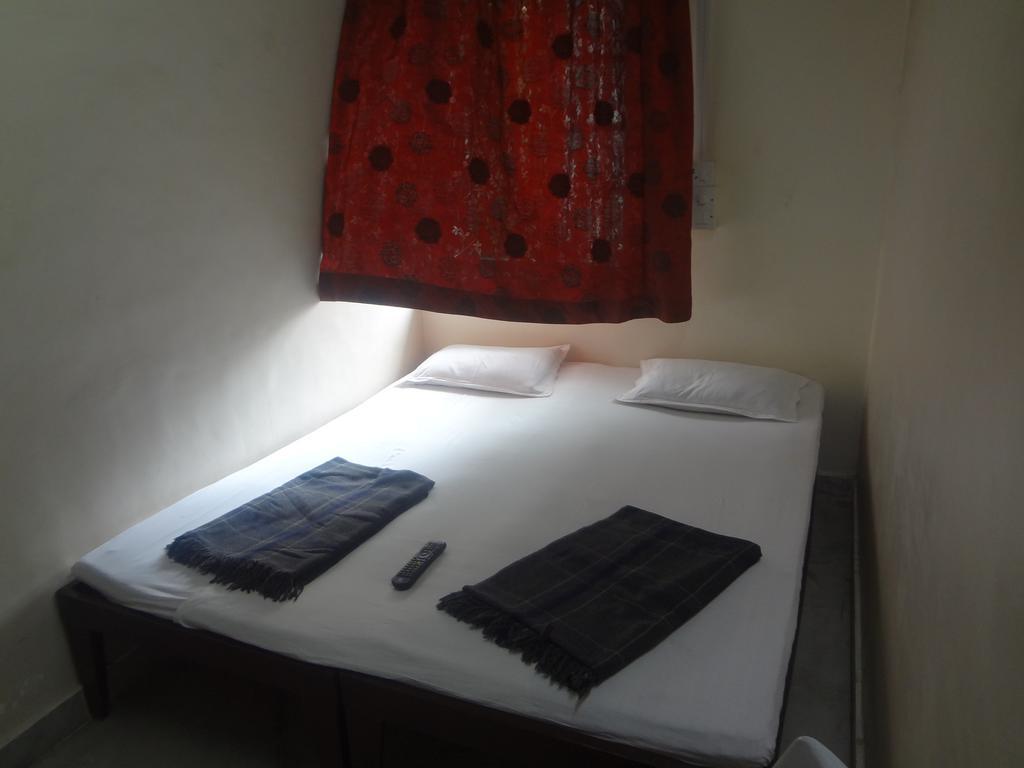 Hotel Rajmandir Pune Ruang foto