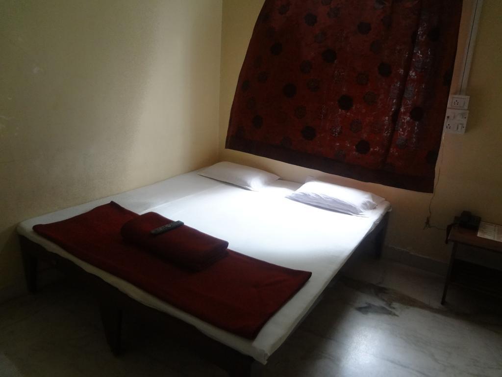 Hotel Rajmandir Pune Ruang foto